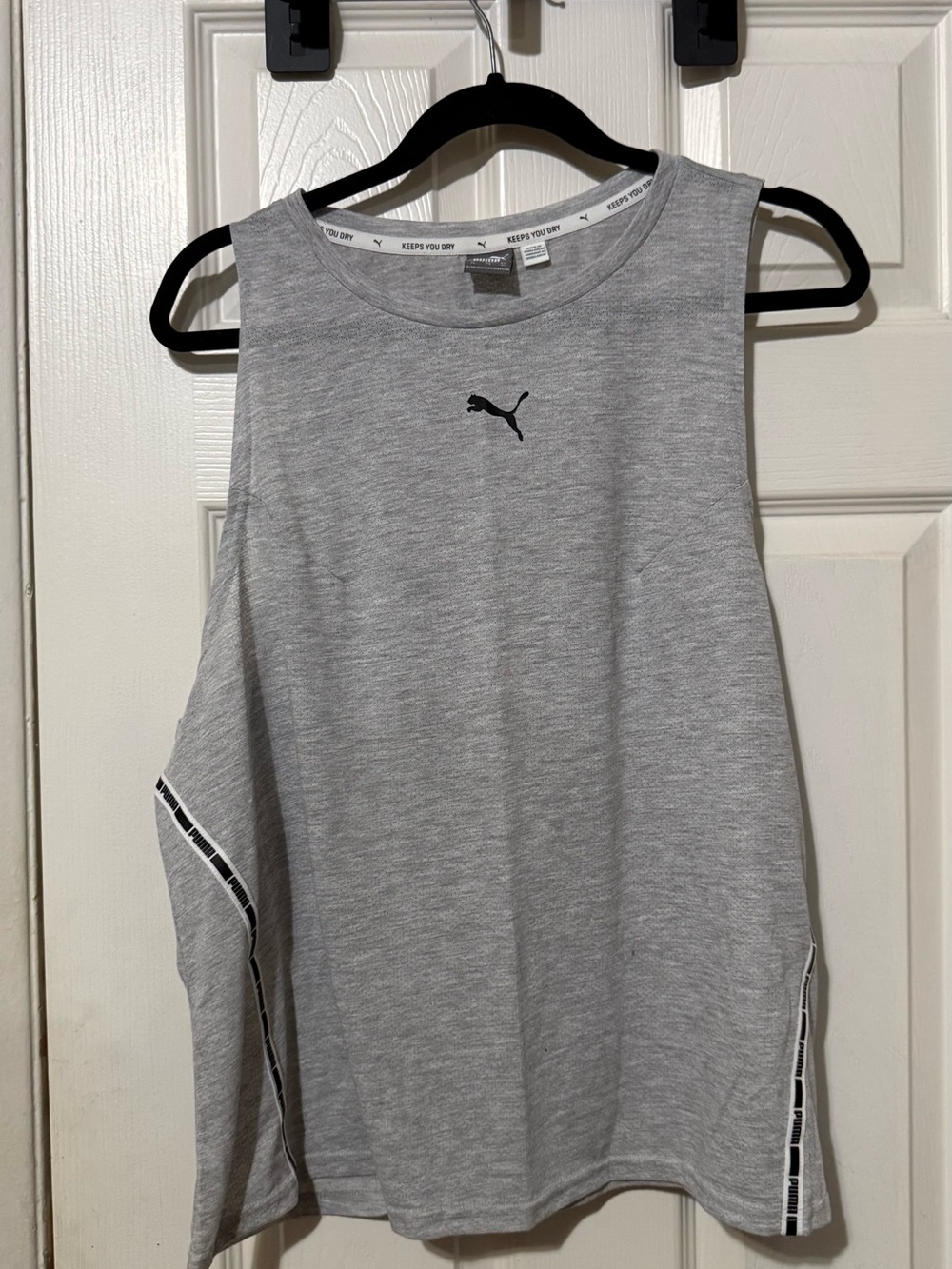 PUMA Women's Gray Sleeveless Athletic Tank